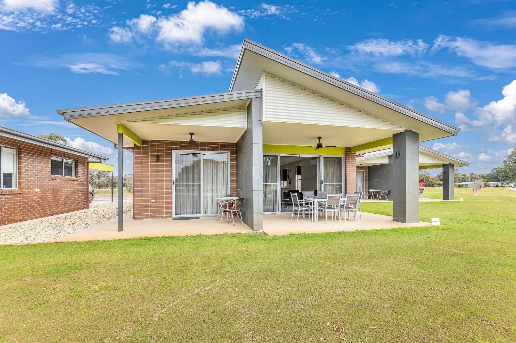 Comfort Suites Clubarham Golf Resort Exterior photo