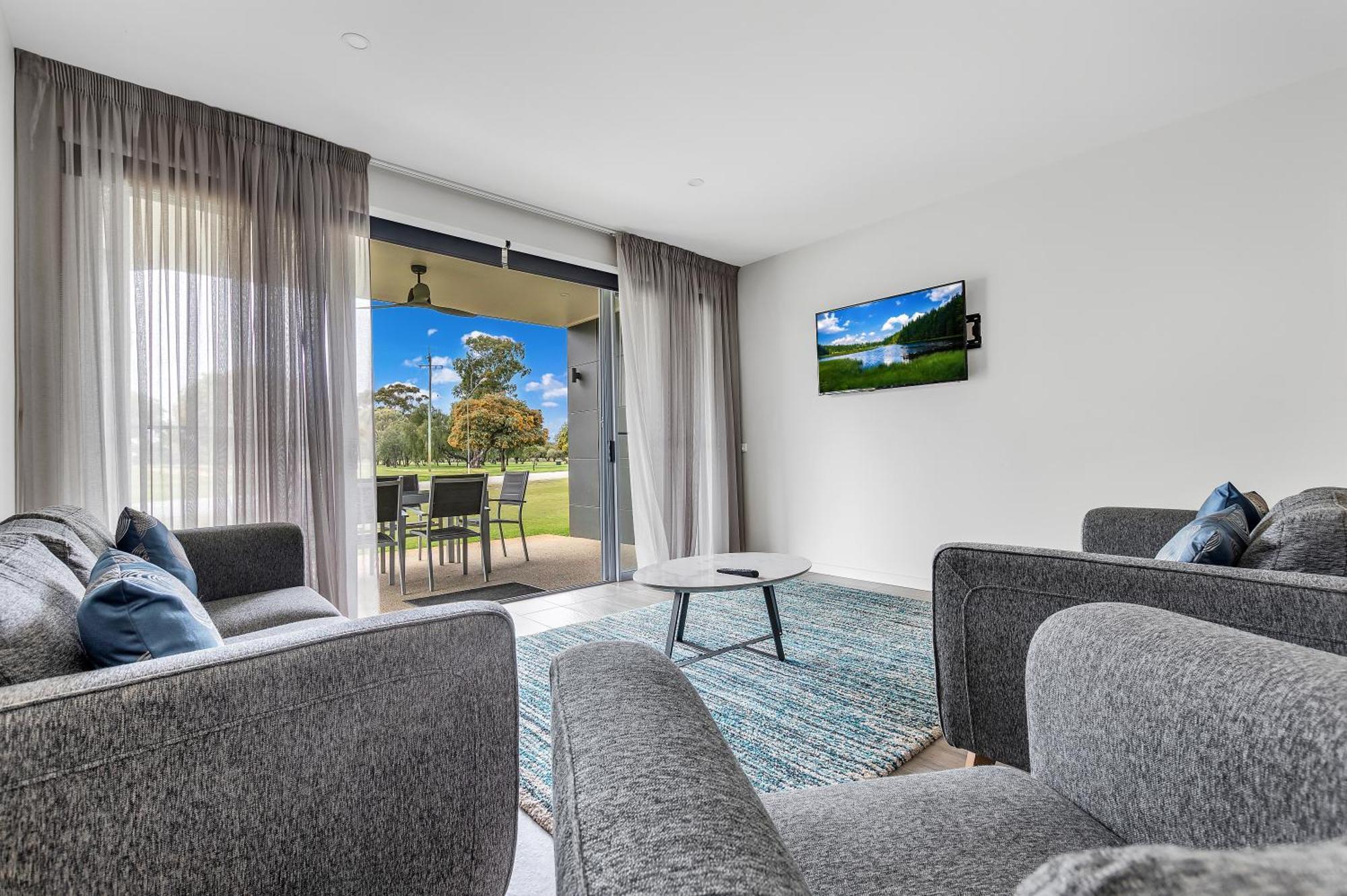 Comfort Suites Clubarham Golf Resort Exterior photo